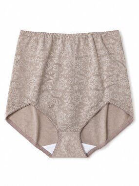 NWT size 3X Plus Size tan panties. RAGO tan lace briefs. Plus size underwear